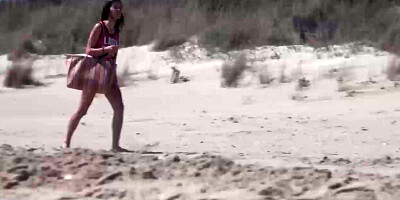 Beach Dogging! Ainara fucks a and a couple join the fun