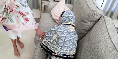 الإيرانية وبنتها سكس مع حجابات 6 Min