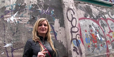 Canadian amateur cumswallows strangers spunk