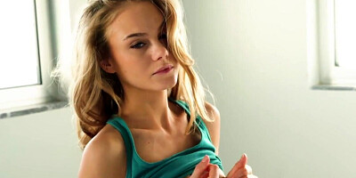 Big-tittied blonde starts her morning with masturbation