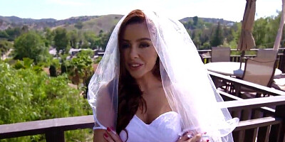 Teen bride lures cameraman into ardent sex