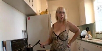 BBW Step mom kitchen suprise