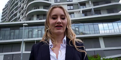 Ivy Maddox- Fucked In Hotel Toilet