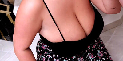 Chubby raunchy boobylicious MILF in gloves rides short guy