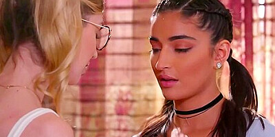 Marykate Moss And Emily Willis - Emily And Marykates Pornstar Smut