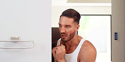 Gf Katie Kush Finds Bae Wanking Away!