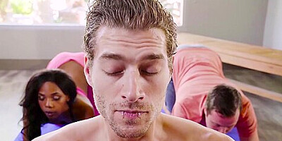 Sarah Banks Gets Bored At Yoga Class