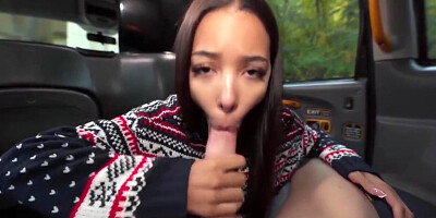 Cute Brazilian Gives Xmas Tip Lia Lin