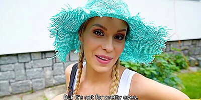 Lucky Bee In Comely Shaved Smut