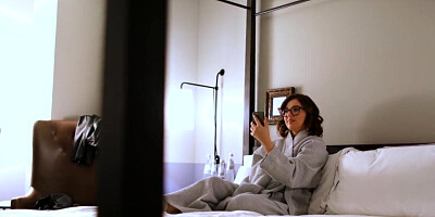 Slutty brunette wants to get her pussy filled by BBC