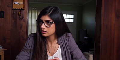 Mia Khalifa And Julianna Vega In Interracial Sex Mit Einem Traurigen Arabischen Madchen Und Gut Ausgestatteten Afroamerikanern