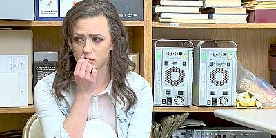 Pickpocket Has Pocket Filled By Loss Prevention Officer