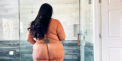 Sofia Rose And Xander Corvus - A Super-sized Plumper Gets Pounded Hard In The Showe