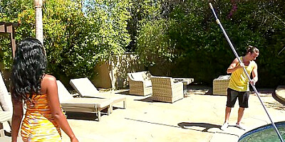 Pantyhose Cumshot Makes Her Move On The Pool Man With Mocha Menage