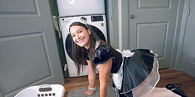 Freeuse My Trusty Maid While She Cleaning