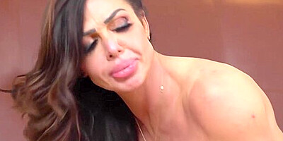 Strokes Leana Lovings And Nina Dolci Fucked In Taboo Threesome