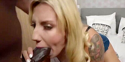 Tattooed Women Dirt With Alluring From With Sophia Grace