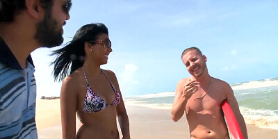 American dude filrting Bruna tries to get her legs open to feed his hungry stick