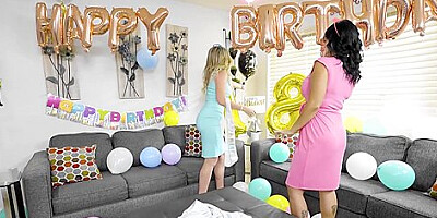 Stepmommys Girl: Hot Stepmoms With Lesbian 18yo Babe - Nadia White, Leah Lee And Cory Chase