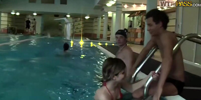 Girls Party In A Sauna - Aspen Richardsen