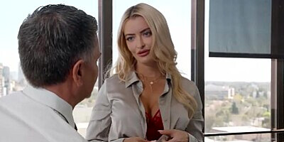 Naughty America - Linzee Ryder pulls all the strings and gives the boss her juicy wet pussy to get m