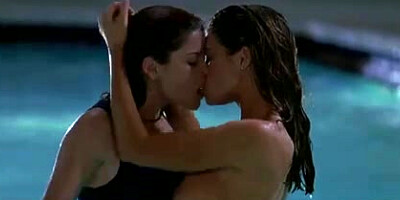 Denise Richards and Neve Campbell - Naughty Things (1998)