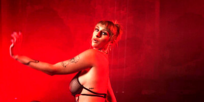 Splendid babe dances so seductively and plays with her pussy