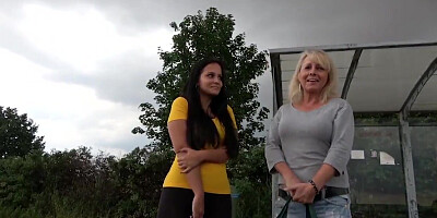 Mom and daughter want to make grandad feel good