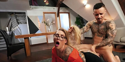 Yoga coach skips lesson in favor of sex with the luscious MILF