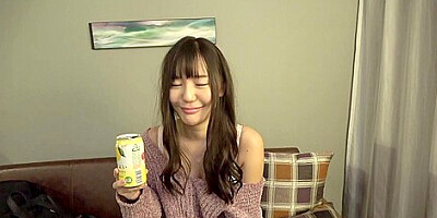 エロカテゴリ多すぎのチ○ポソムリエJDさんをナンパGET