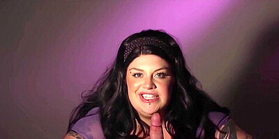 Marilyn Mayson Talks And Plays With A
