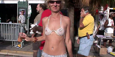 SpringBreakLife Video: Flashing In Key West