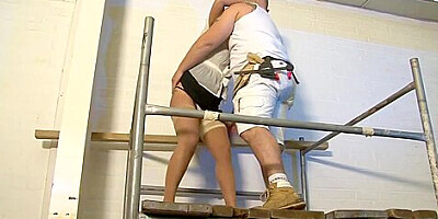 British Cougar Gets Horny For The Worker With Eva May