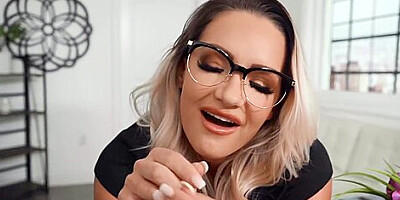 Keiran Lee And Cali Carter In Curvaceous Nympho With Glasses Cant Get Enough Of K