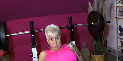 Blonde Milf Macht Es Sich Mit Dildo Piercing Fotze Dicke