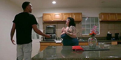 Marilyn Mayson In Chubby Chick Goes To Town On His Ginormous Black Cock