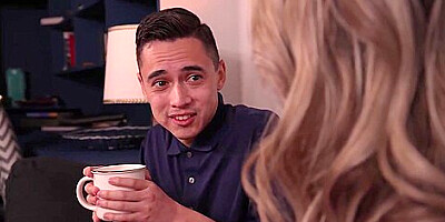 Hot Ass Hollywood, Juan Loco
