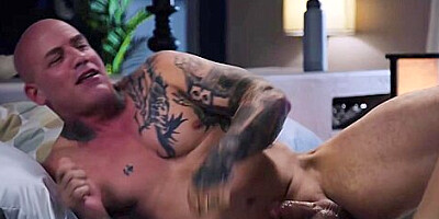 Derrick Pierce And Skylar Snow - Blows And Rides Her Tattooed Lover To Orgasm