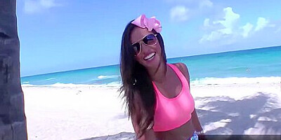 Bubble Butt Kelsi Monroe Loves Dig Dick