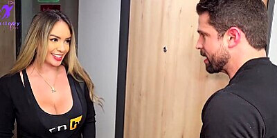 I'm in the hotel room with my sugar daddy, look what happens at the end kourtney love