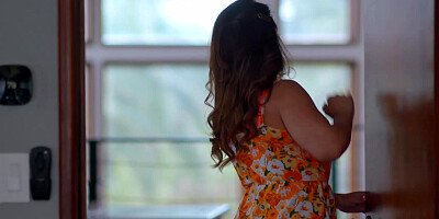 Carmen Valentina giving lessons to her cute stepdaughter