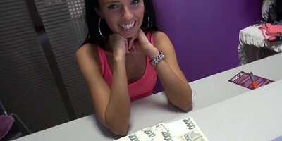 Brunette seller seduced to fuck for cash