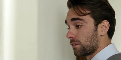 Jenna Sativa And Leah Gotti - Has First Lesbian Experience With Her teen 18+ Masseuse