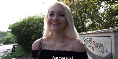 POV Czech teen4cash enjoys outdoor sex after flashing