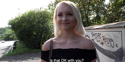POV Czech teen4cash enjoys outdoor sex after flashing