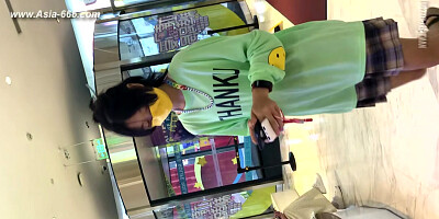 peeping chinese amateur upskirt.135