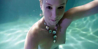 Sunny Lane In Nympho Blows A Hard Dick Underwater!
