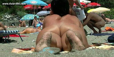 peeping Naturist Beach.35