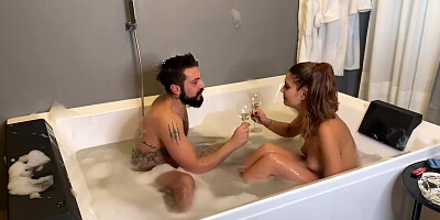 Scopata Nella Jacuzzi Bbw Big Boobs Porn Con Ingoio Finale