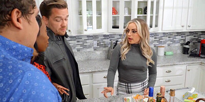 Kyle Mason And Anna Claire Clouds In Sneaky Squirting With Her Ex / 17.2.2024